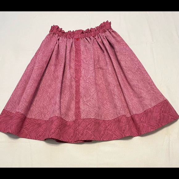 Cute and sassy mauve pink skirt. - Picture 5 of 6